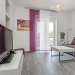 Casa Moderna *