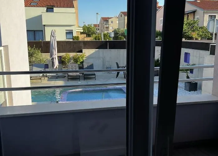 בית נופש Casa Moderna פולה