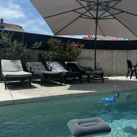 Casa Moderna * プーラ