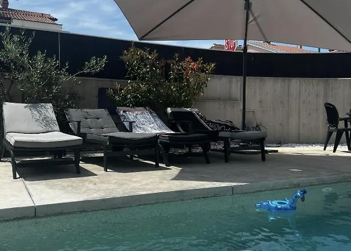 Casa Moderna * プーラ